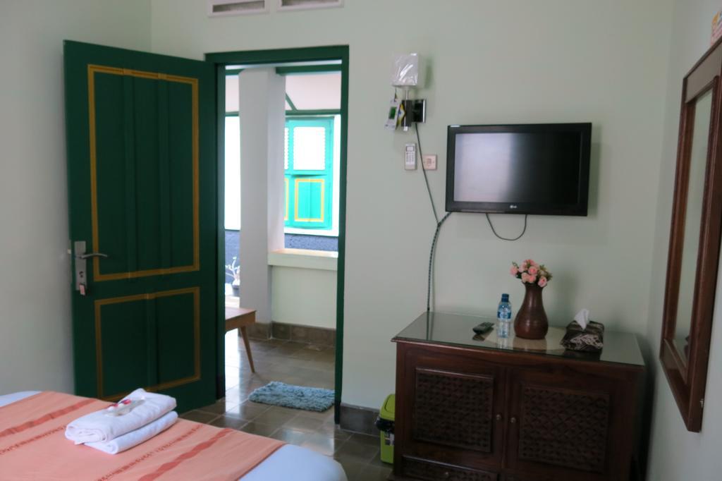 Pamularsih Homestay *